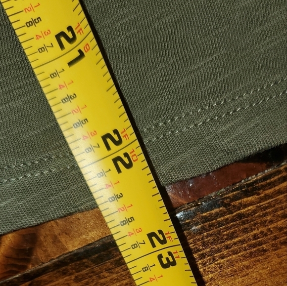 DARK green ruffle sleeve long sleeve tee Universal Thread Large NEW - Picture 7 of 10